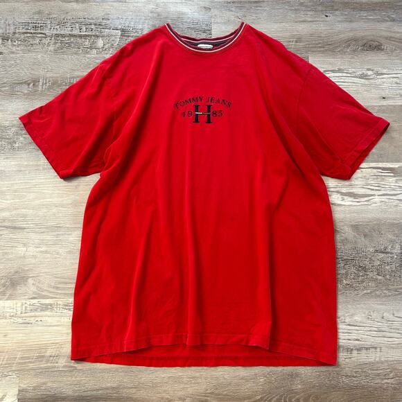 Tommy Jeans 1985 Embroidered Red Vintage Tee XL Distressed 90s Streetwear - Picture 1 of 10